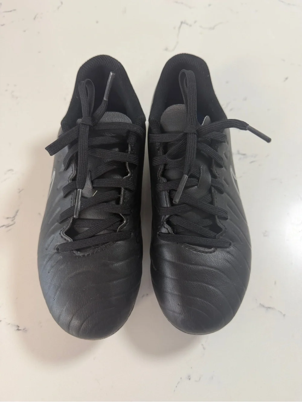 Boys Nike Tiempo Legend 10 Club MG / FG Soccer Cleats DV 4352-040 Size 3Y